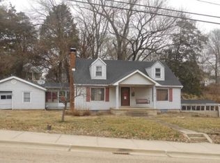 510 S Clinton St, Collinsville, IL 62234