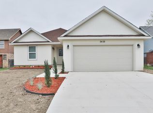 2435 Kahn St, Dallas, TX 75241