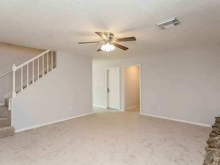 4219 Tuscarora St — Photo 9