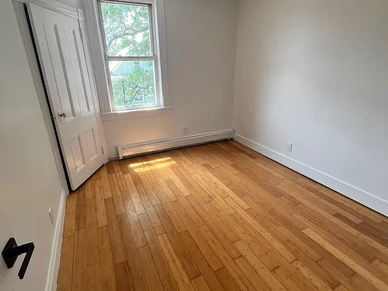 29 Ellington St #3E — Photo 4