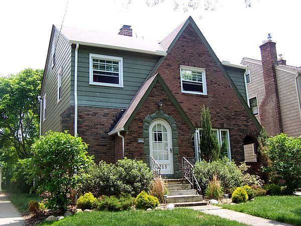 1930s Tudor in the Heights