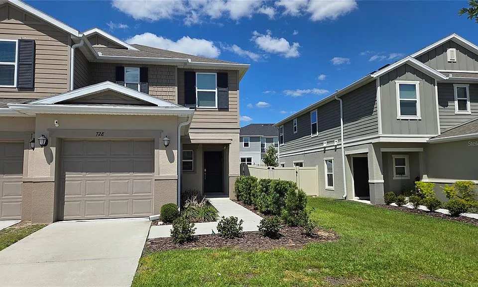 728 Stoney Point Cir