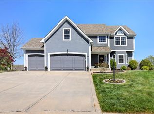 3709 S 21st St, Leavenworth, KS 66048