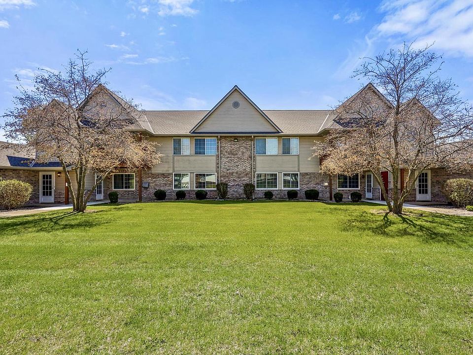 1st image of 211 West Oak Leaf DRIVE #3