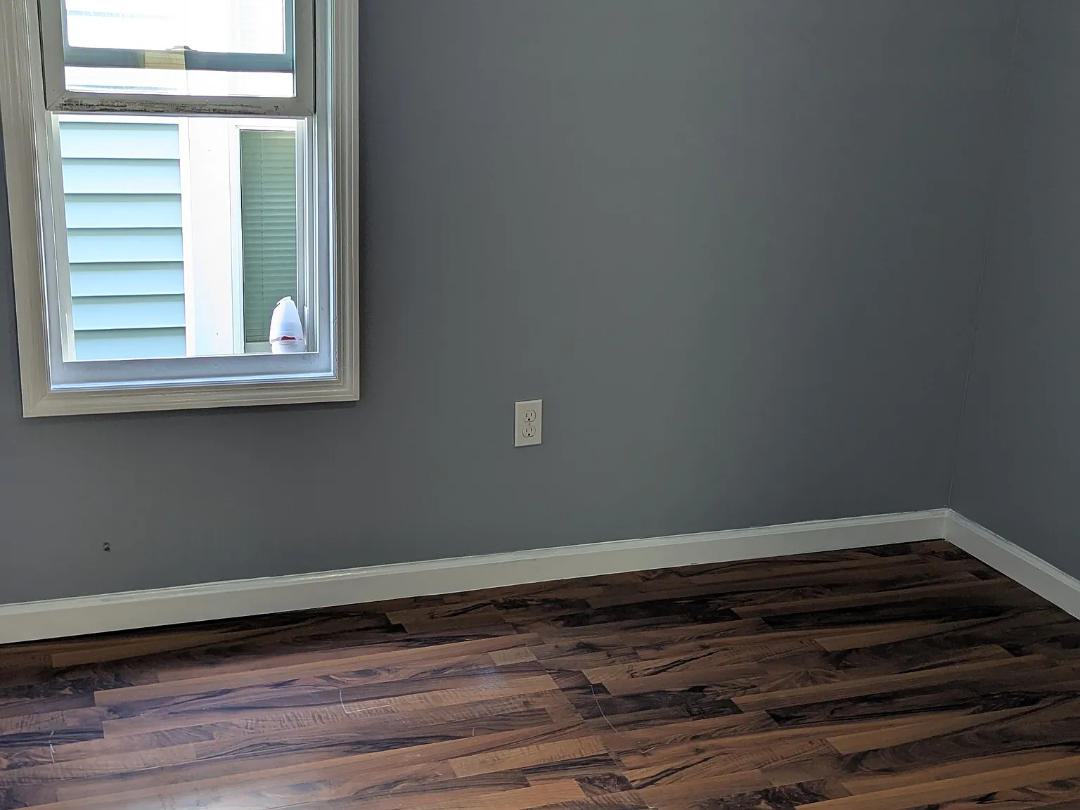 3 bed, 1000 sqft, $1,500 — Photo 2