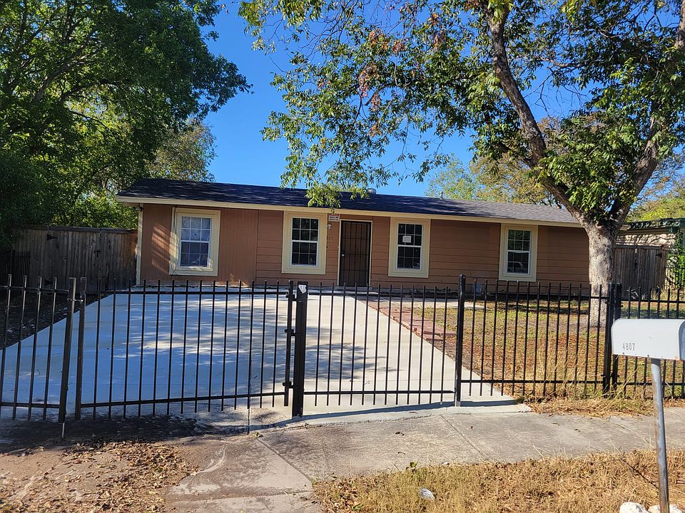 1st image of 4807 Castle Prince Dr