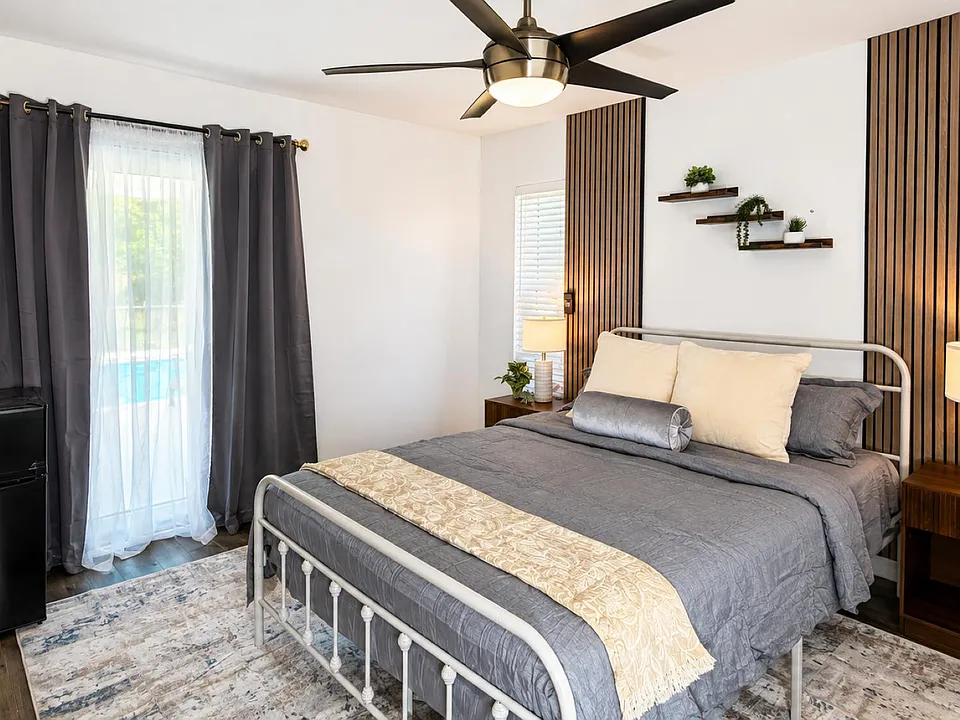 Meadow Creek Cir