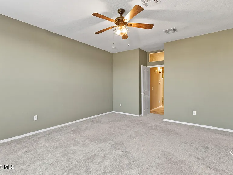 6401 Franklin Ridge Dr — Photo 24