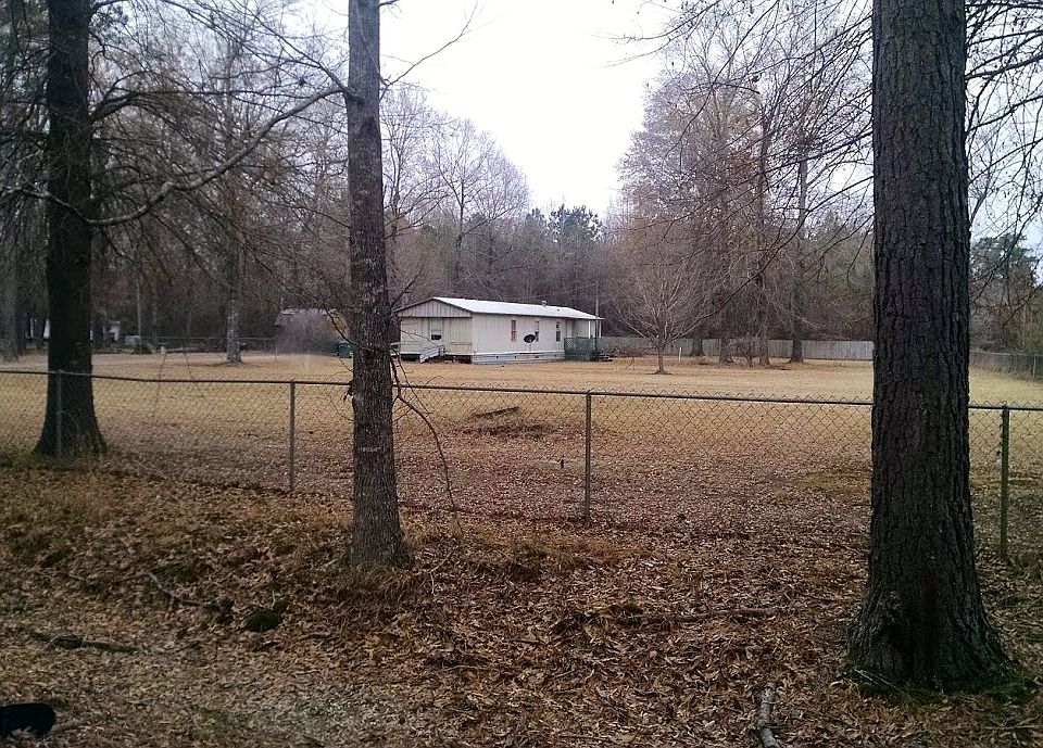 2nd image of 1310 Lindsey Dr
