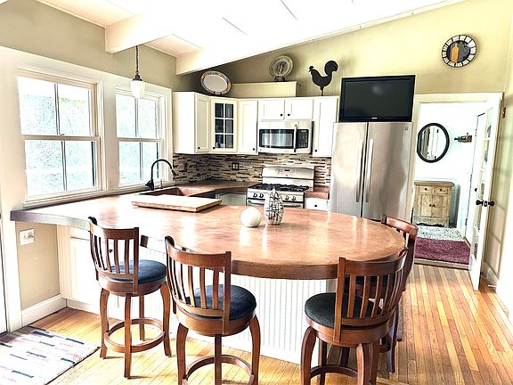 5th image of 53 Highland Road