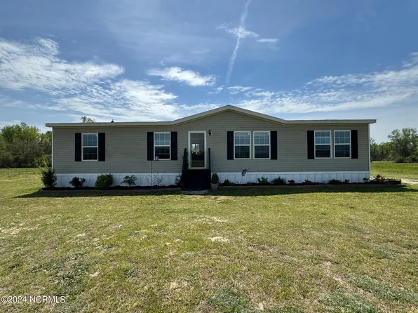 691 Mitchell Loop Road, Roseboro, NC 28382