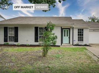 811 Cavalier Dr, Arlington, TX 76017