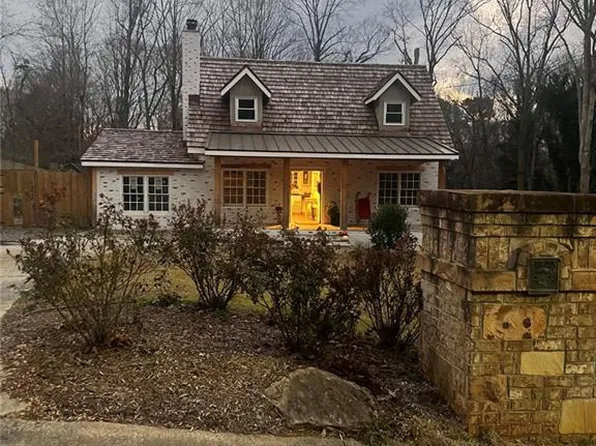 5495 Arrowhead Dr, Acworth, GA 30102