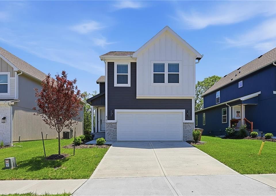 1st image of 425 Hampstead Dr