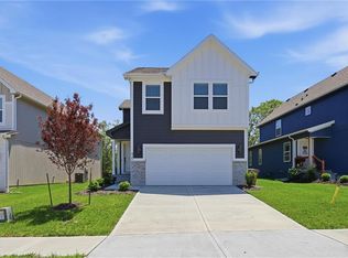 425 Hampstead Dr, Raymore, MO 64083