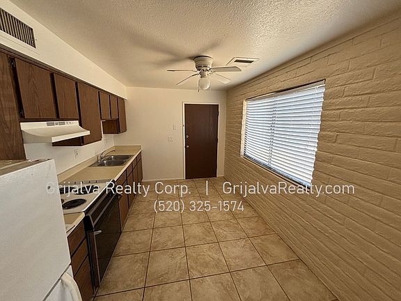 3rd image of 3727 E Felix Blvd #3733