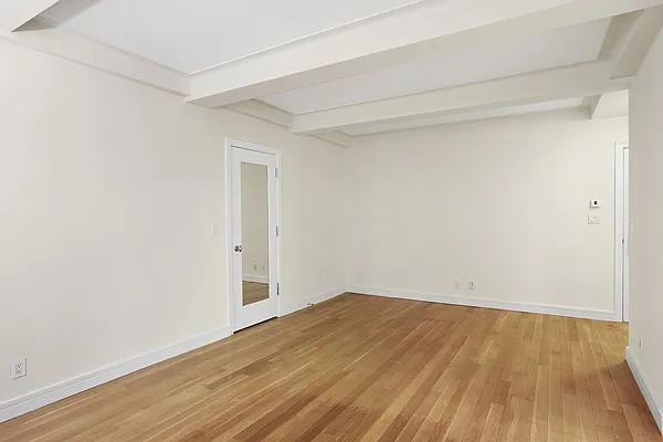 Rented by Compass | media 18