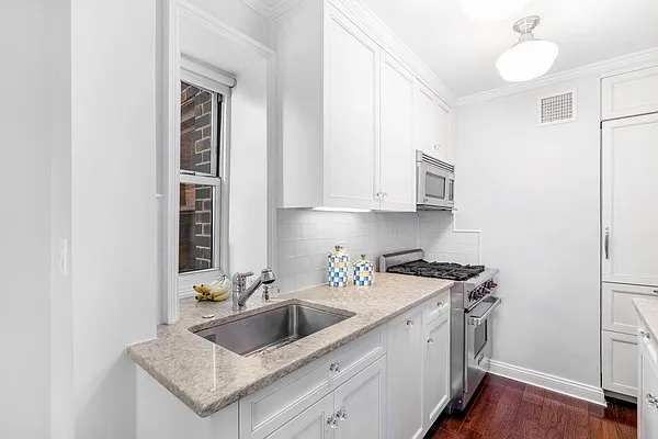 Sold by Compass | media 4