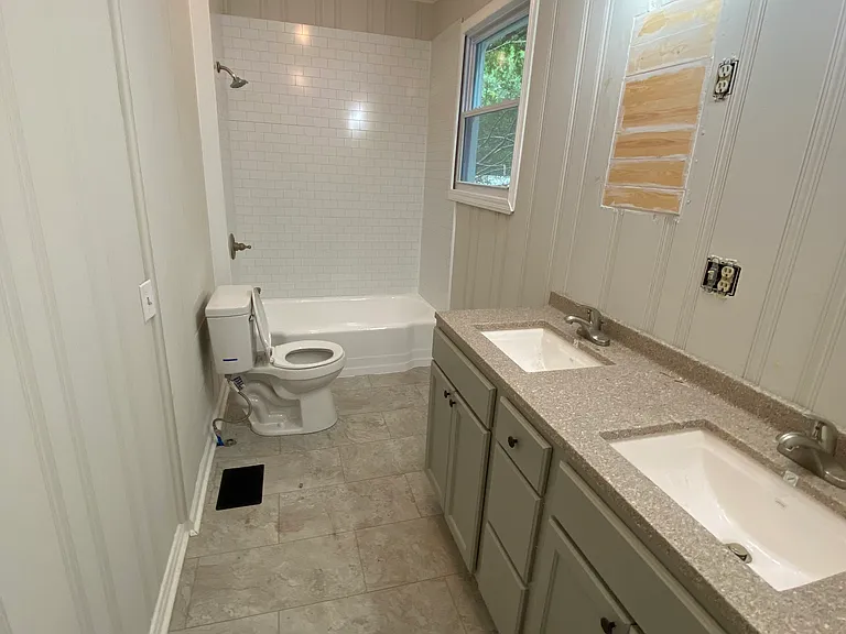 229 Grandview Dr — Photo 4