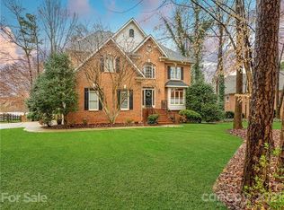 701 Eagle Point Ct, Matthews, NC 28104