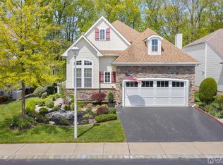 41 Merlot Ct, Monroe Township, NJ 08831