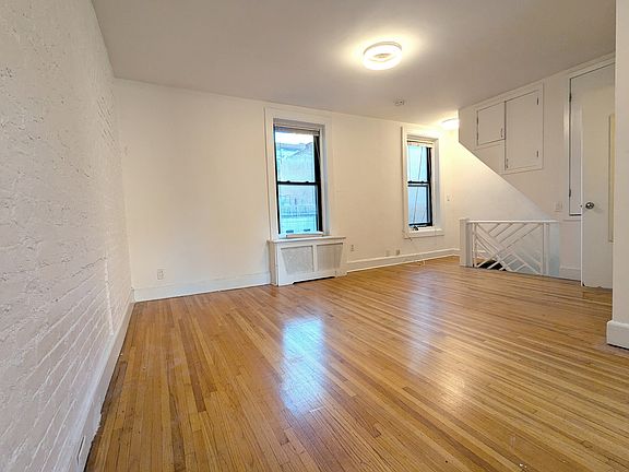 2nd image of 321 W 103rd St #Penthouse A