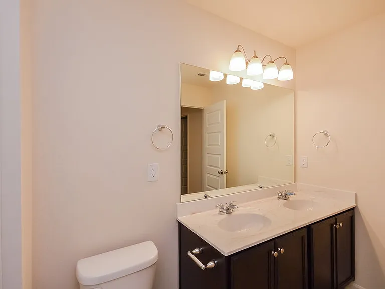 313 Emporia Loop — Photo 15