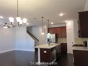 2116 Crescent Pointe Pkwy — Photo 2
