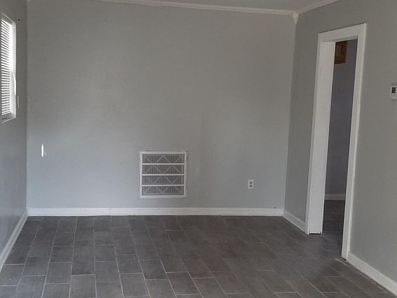 3rd image of 3416 Clarke Blvd