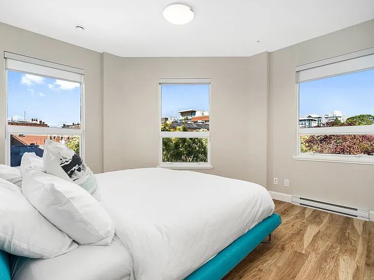 595 Pandora Ave #303 — Photo 11