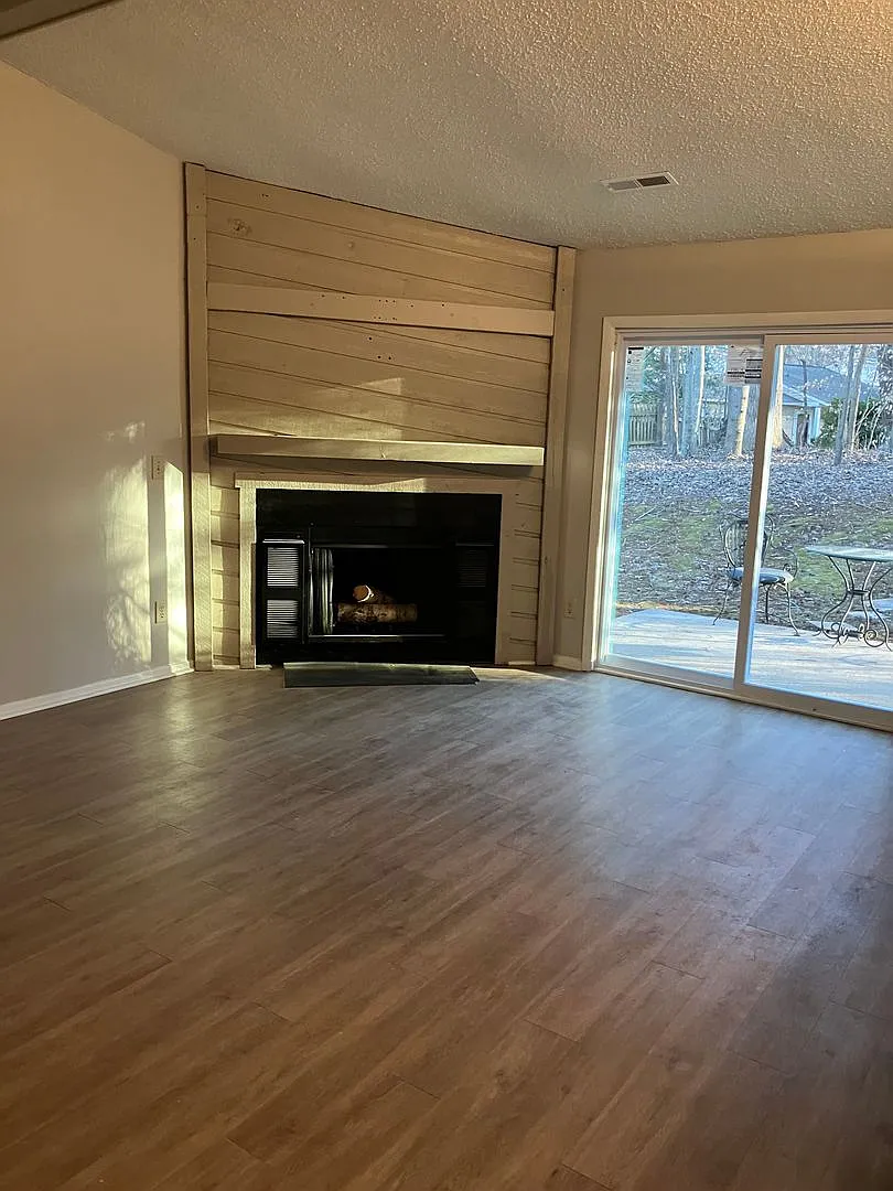 Lake Jeanette area!! Renovated three bedroom two bath — Photo 4