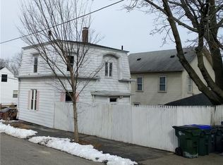 36 Hendrick St, Providence, RI 02908