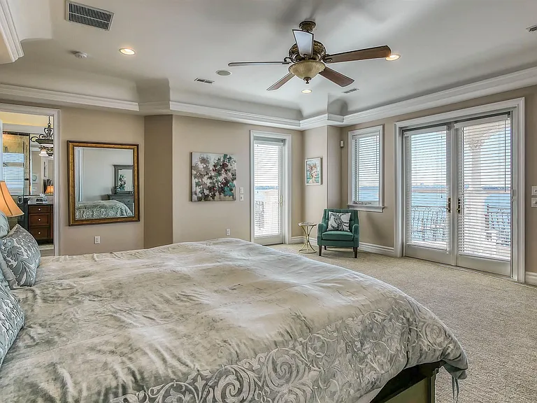 530 W Shore Dr — Photo 42