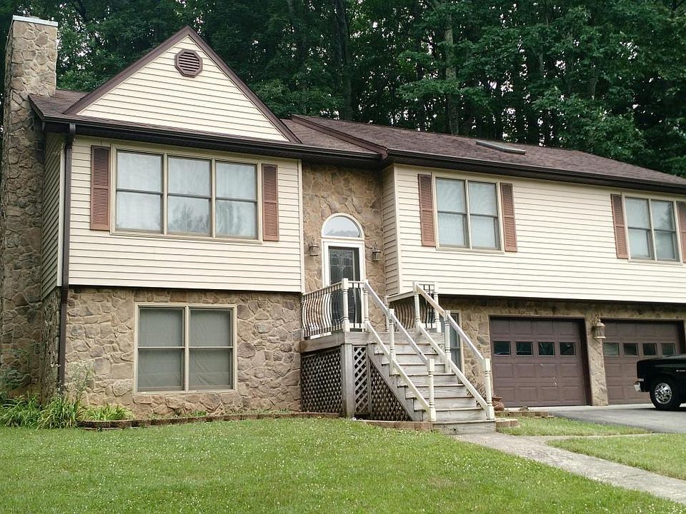 1st image of 205 Cascade Dr
