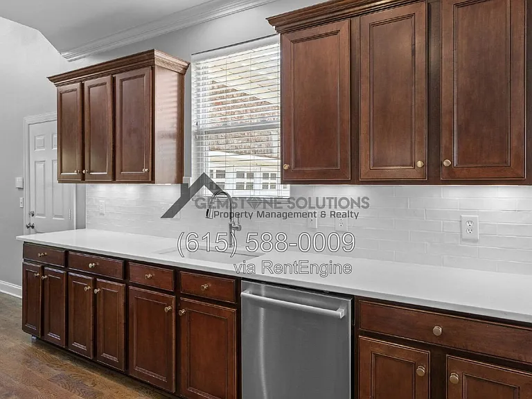 327 Wandering Cir — Photo 17