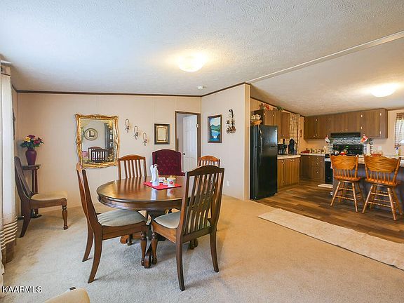5th image of 191 Meadow Lawn Dr