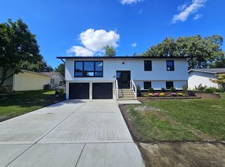 6230 Boca Rio Dr, Oak Forest, IL 60452