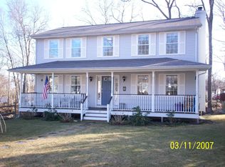 17 Lee St, Westerly, RI 02891