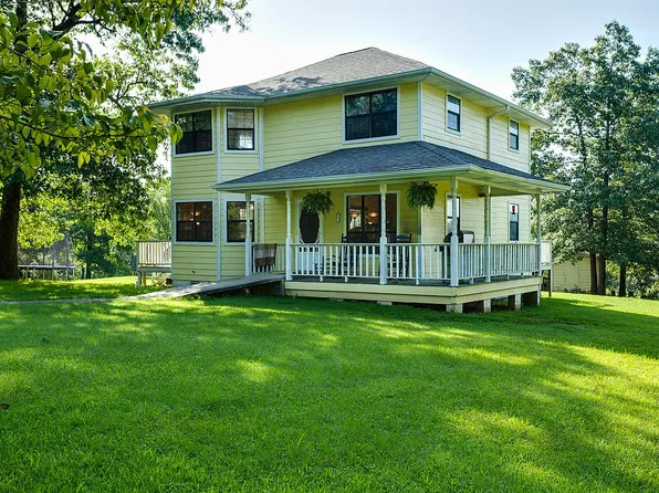 476 Pine Tree Dr, Pineville, MO 64856