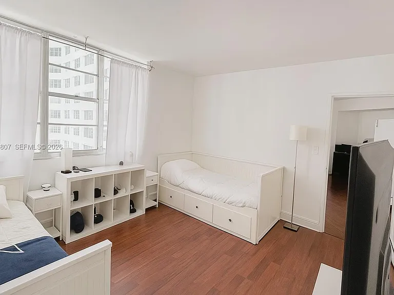 905 Brickell Bay Dr #1022 — Photo 12