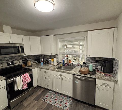 4th image of 19 Emmalon Ave #G