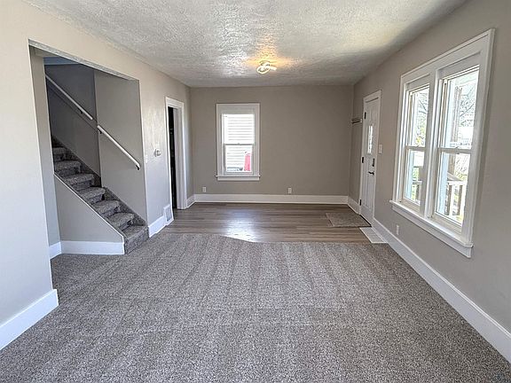 5th image of 2425 Williams Ave