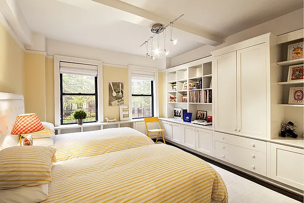 Sold by Stribling | media 5