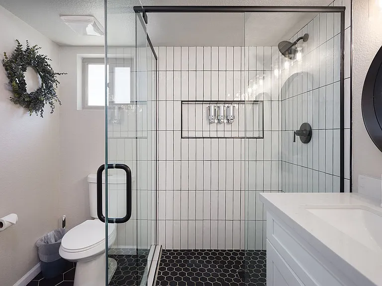 6839 E Kelton Ln — Photo 24