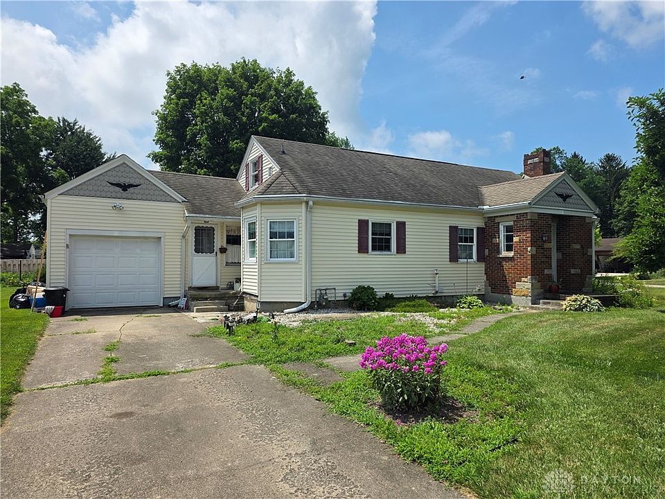 1st image of 207 E Harmon Dr