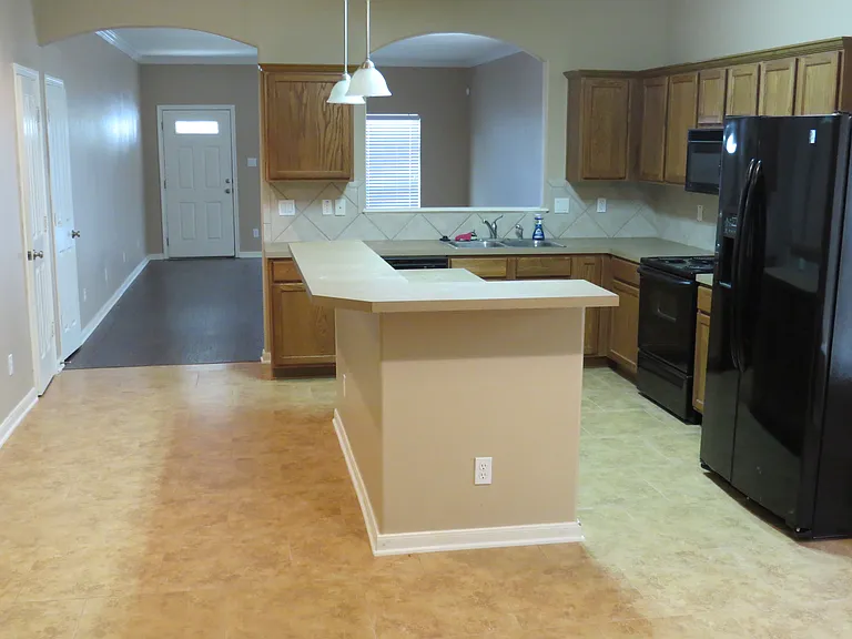 561 Slippery Rock — Photo 4