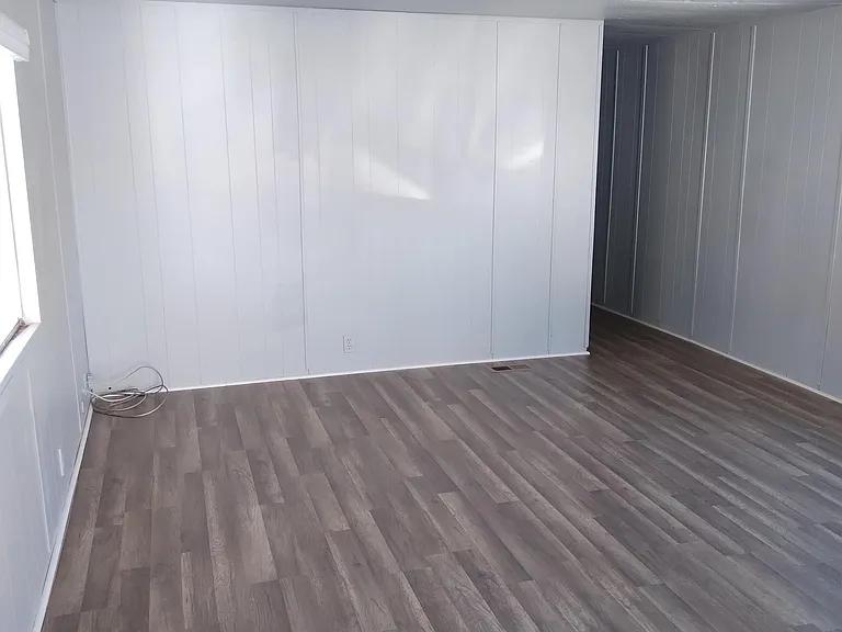 2433 Central Ave — Photo 1