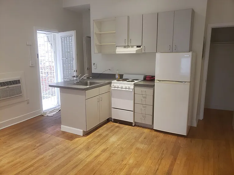 459 M St NW — Photo 3
