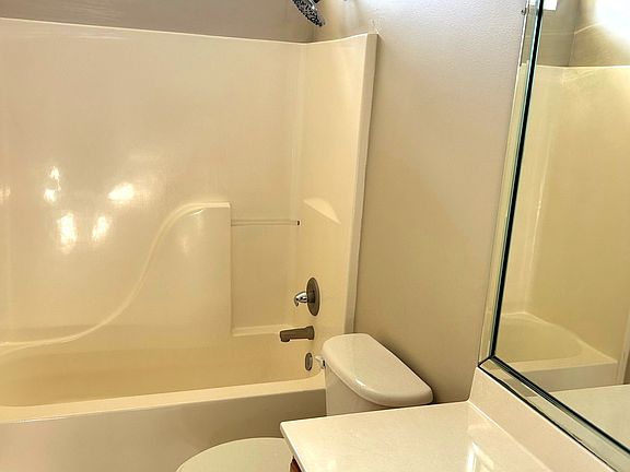 5th image of 15382 Summerfield Dr