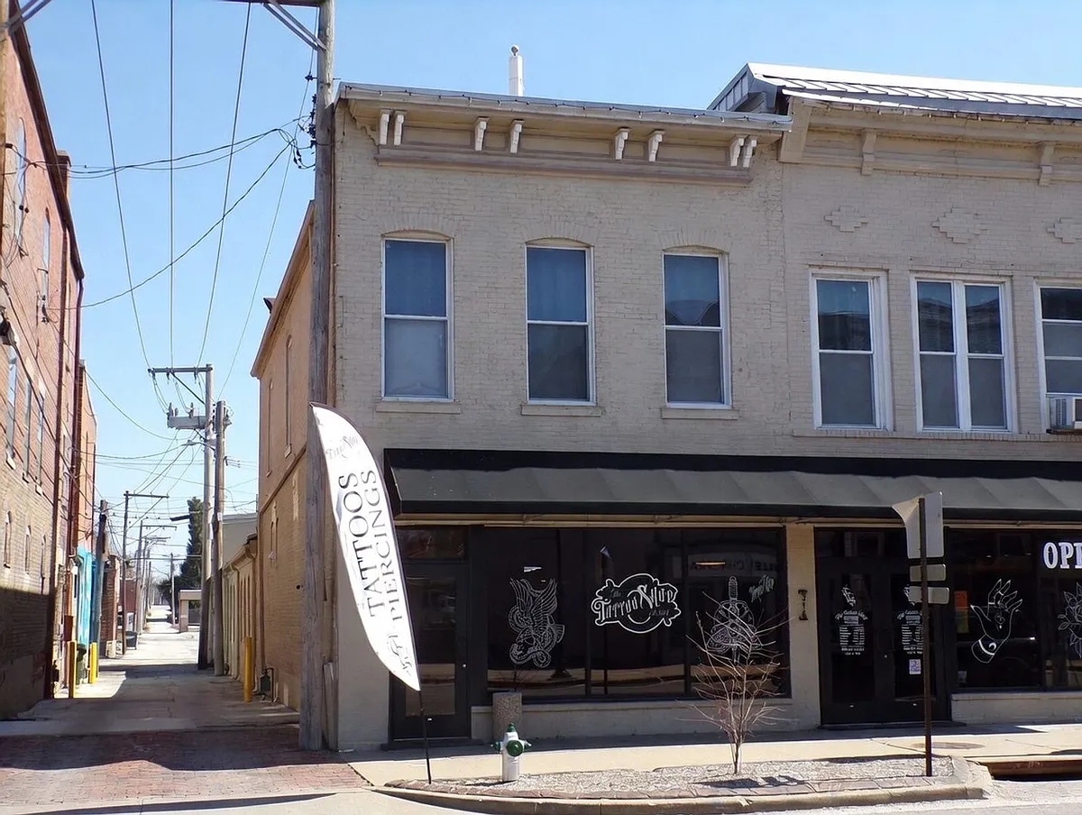 Building Photo - 316 Main St